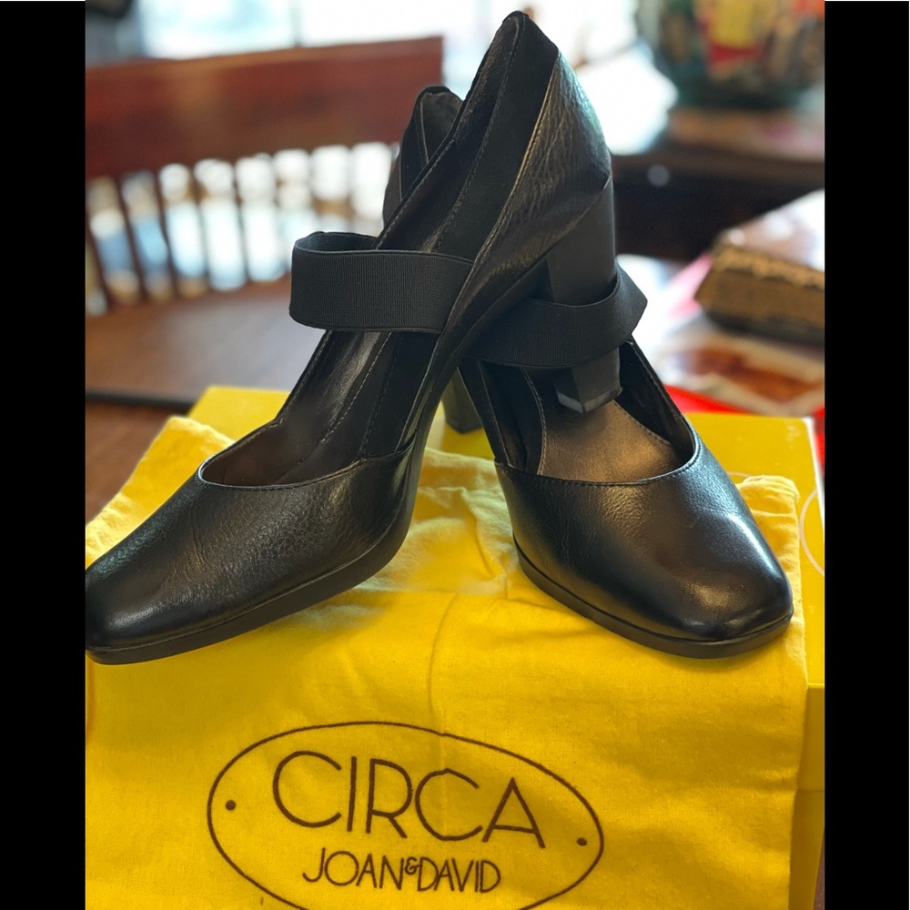 Joan and David ladies black leather heels